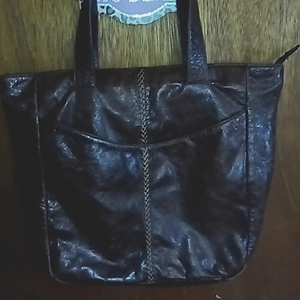 Vintage National Geographic leather purse-Made in Bolivia (12 in.x14 1/2 in.x 4)